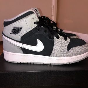 Air Jordan 1s Mid